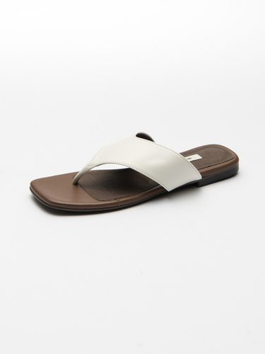 June Flip Flops_Off White / - SEONG YUN JOO - Modalova