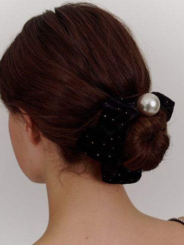 Gold Point Velvet Hair Scrunchie_ 5 Colors - BARA DU - Modalova