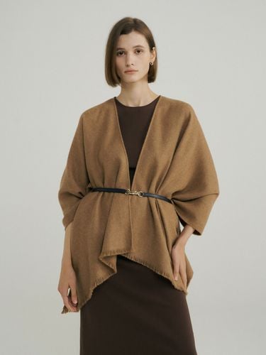 Royal Baby Alpaca Cape - Camel - AVVINA PELLE - Modalova