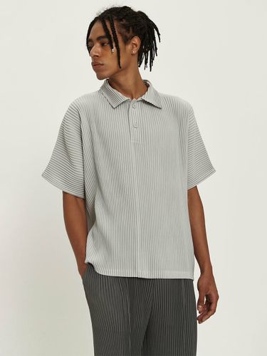 Pleated Plisse Collar T-Shirt_Light Grey - MONPLISSE - Modalova