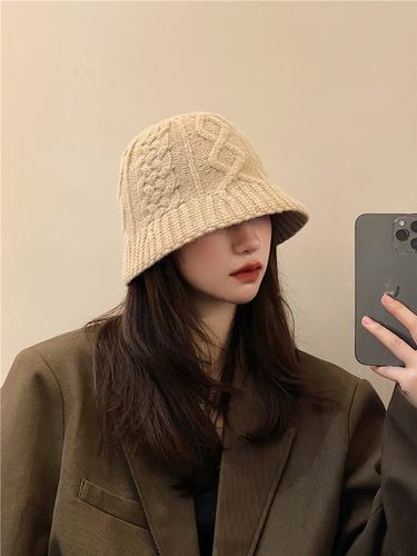 Knit Cable Bucket Hat Beige - LOOKING4U - Modalova