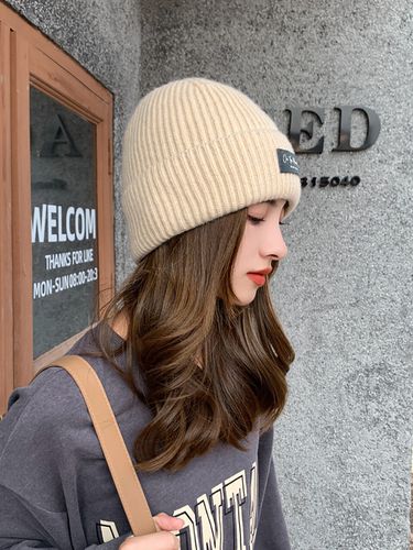 On The Moment Lettering Beanie C5 - LOOKING4U - Modalova