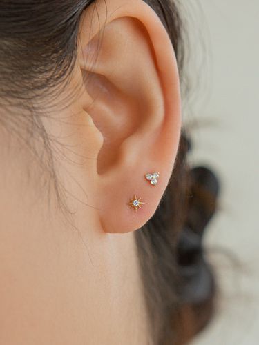 Cutting Star Cubic Piercing Or Earrings # S11 - LUNNE - Modalova