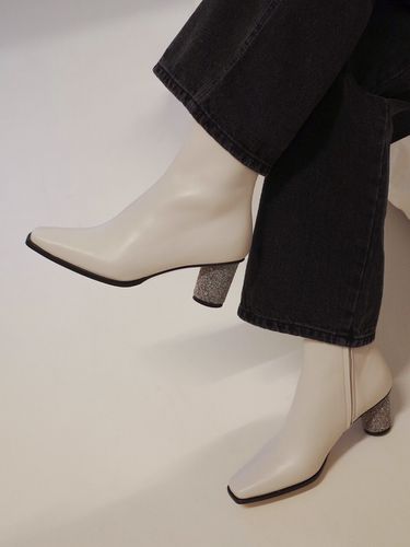 Starry Ankle Boots_Off-White - ENLUNIQ - Modalova