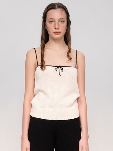 Via Rina String Knit Top - VIA PLAIN - Modalova