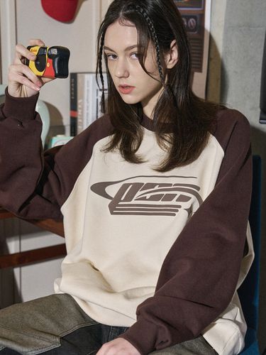 Shooting Logo Raglan Sweatshirt _ - CPGN - Modalova