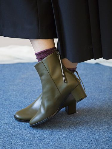 Ankle Boots _ Khaki - Byeuuns - Modalova