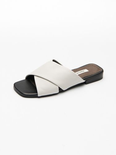 Nelly Slide Slippers_Cloud White / - SEONG YUN JOO - Modalova