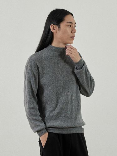 Cash Half Turtle Neck Knit Sweater _ - Analogmood - Modalova