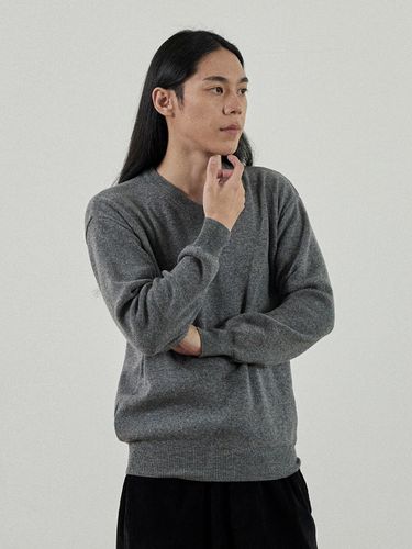 Cash Semi V-Neck Knit Sweater _ - Analogmood - Modalova