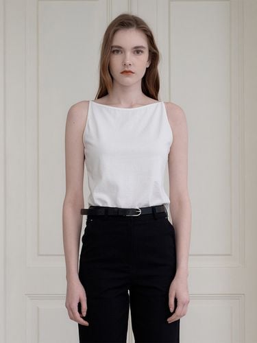 Crop Lip Neck Sleeveless_White - MAROYH - Modalova