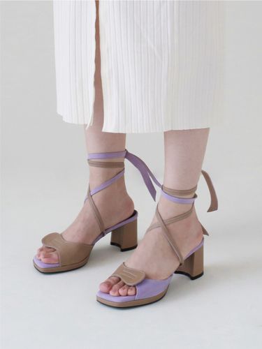 Two-Way Inky Strap Sandal_Beige - KIDAY - Modalova