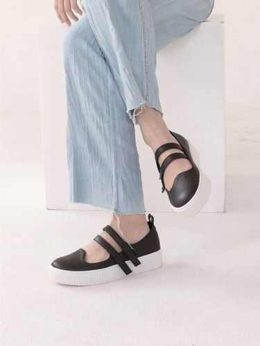 Wavy Strap Slip On_Black - KIDAY - Modalova