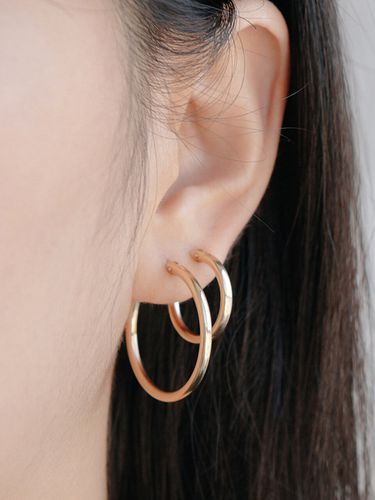 Simple Onetouch Ring Earrings #GFE02_ - LUNNE - Modalova