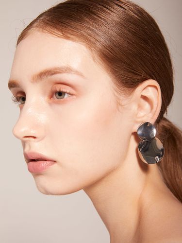 Julia Double Earrings - TANI by MINETANI - Modalova