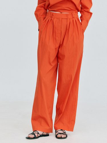 Summer Tuck Pants _ Red - WNDERKAMMER - Modalova