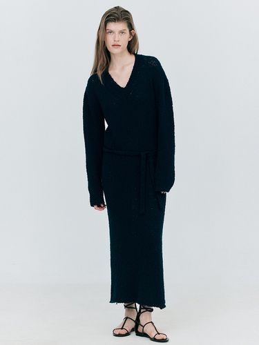 Minimal Maxi Dress _ Navy - WNDERKAMMER - Modalova