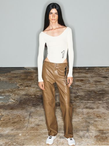 Eco-Leather Straight Pants_Brown - OPEN YY - Modalova