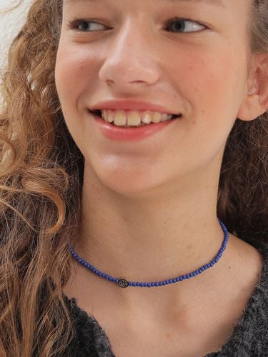 Smile Beads Necklace_Blue - JUNEJUNE SPACE - Modalova