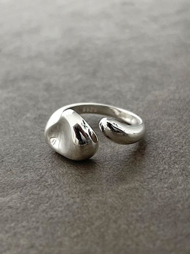 Bold Pebble Ring - moire_ - Modalova