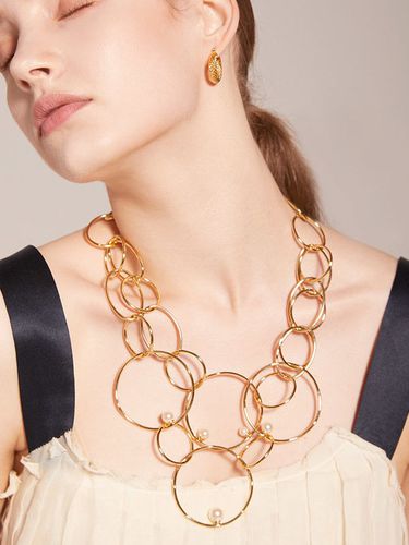 Kate Pearl Statement Necklace - TANI by MINETANI - Modalova