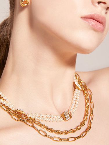 Kate Wave Pearl Necklace - TANI by MINETANI - Modalova