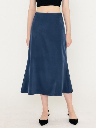 Essential Satin Skirt _ Navy - GENERAL IDEA - Modalova