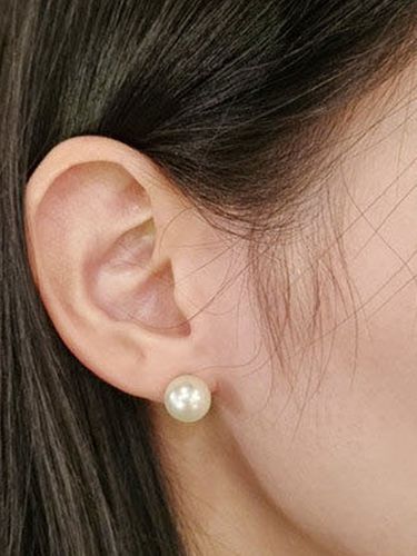 Pearl Stud Earring - TANI by MINETANI - Modalova