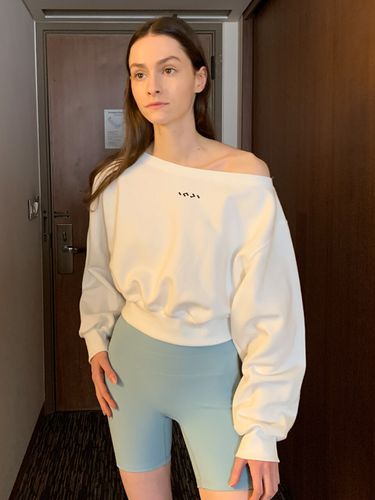 Beauty Shoulder Sweatshirt _ White - INJIACTIVE - Modalova