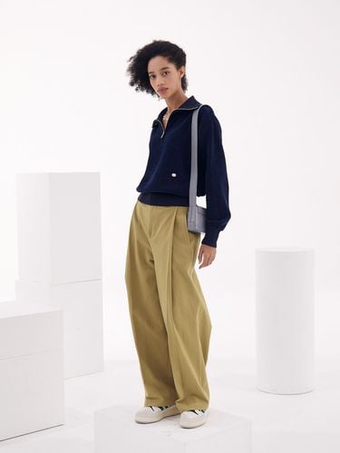 One-tuck Casual Cotton Pants _Beige - DEKAVV - Modalova