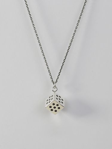 Dice Necklace _ Silver - GRAYNOISE - Modalova