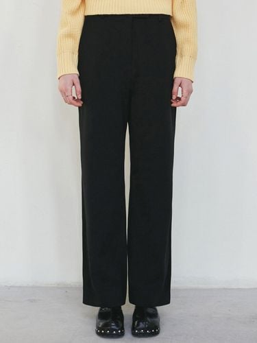 Modern Semi Bootcut Slacks_Black - NICK&NICOLE - Modalova