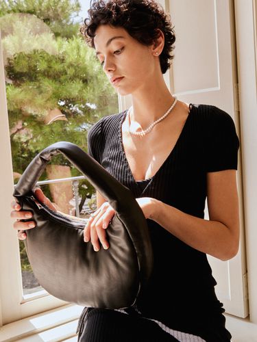 Padded Hobo Bag Medium_Black - ARER - Modalova