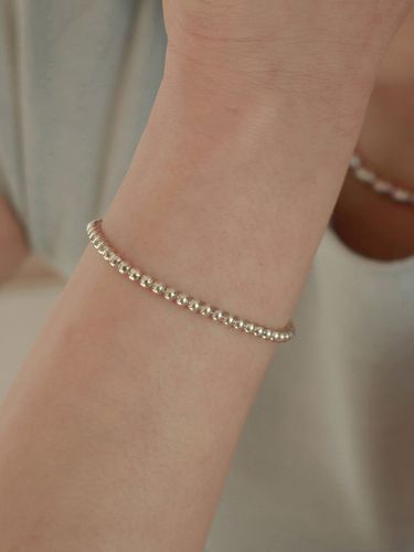 Silver Ball Bracelet - Less is more - Modalova