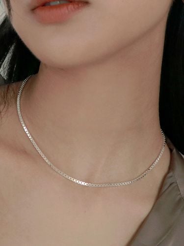 Silver Boxy Necklace - Less is more - Modalova