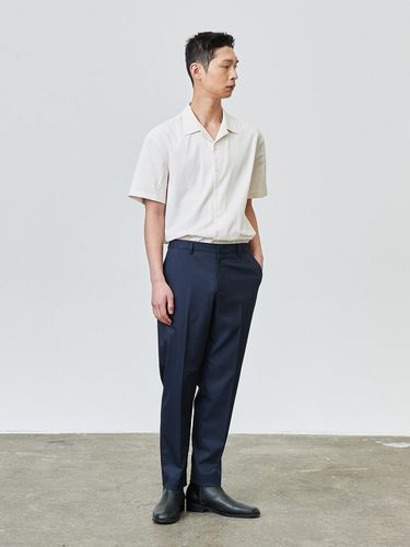 Modernize Tapered Fit Slacks_Navy - THE KNIT COMPANY - Modalova