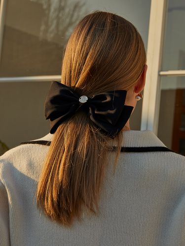 Anc Satin Ribbon Hair Clip _ Black - ANOETIC - Modalova