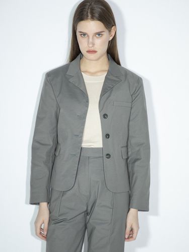 Mate Three Button Jacket _Khaki - LEIE - Modalova