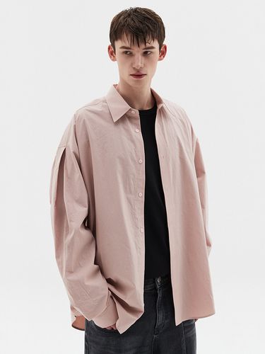 Deep Three Tucks Oversized Shirt () - DNSR - Modalova