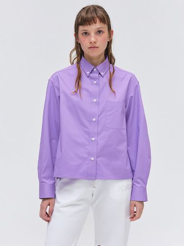 Button Down Semi Cropped Shirt_Violet - EZIO - Modalova