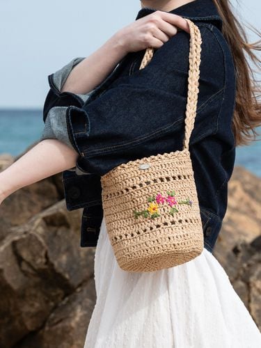 No 146 Daisy Raffia Bucket Bag - Slowslowly - Modalova