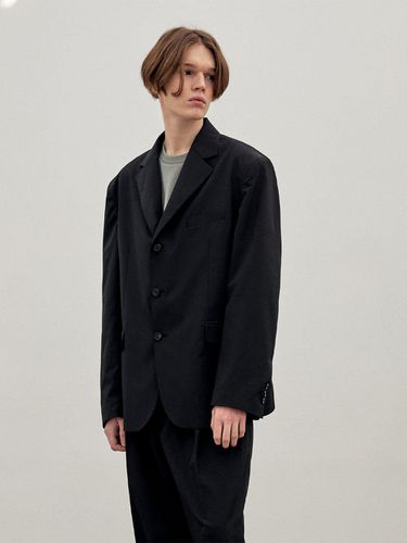 Pad Line Jacket [Black] - endoor - Modalova