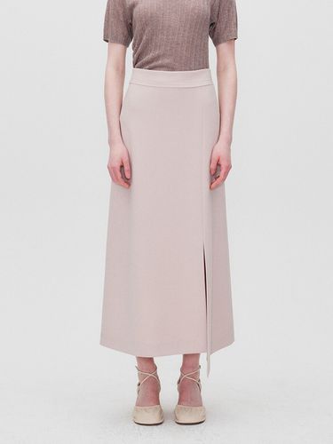 Front Slit Midi Skirt _Beige - RE RHEE - Modalova