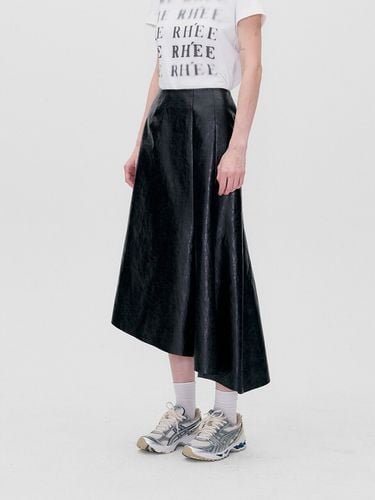 Asymmetric Vegan Leather Skirt _Black - RE RHEE - Modalova