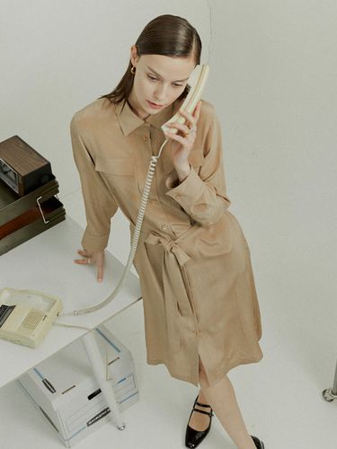 Premium_Belted Silk Shirt Dress - FRONTROW - Modalova