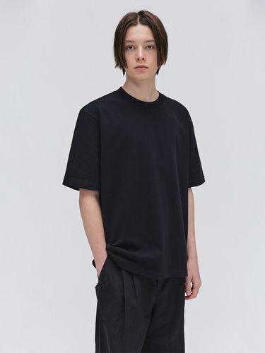 Oversized T-Shirt _ Black - EZIO - Modalova