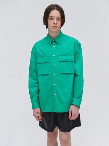 Double Out Pocket Shirt _ Green - EZIO - Modalova