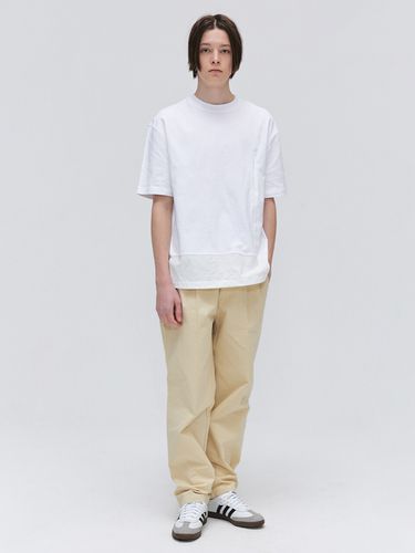 Woven Layered Pocket T-Shirt () - EZIO - Modalova