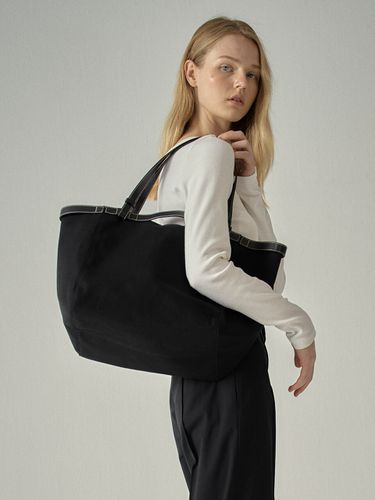 Celery Bag_Black - FACADE PATTERN - Modalova