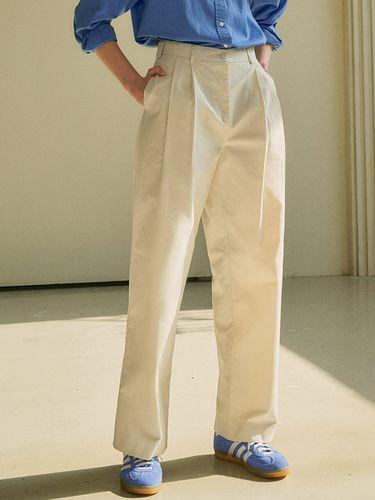 Two Tuck Wide Chino Pants - Siyazu - Modalova